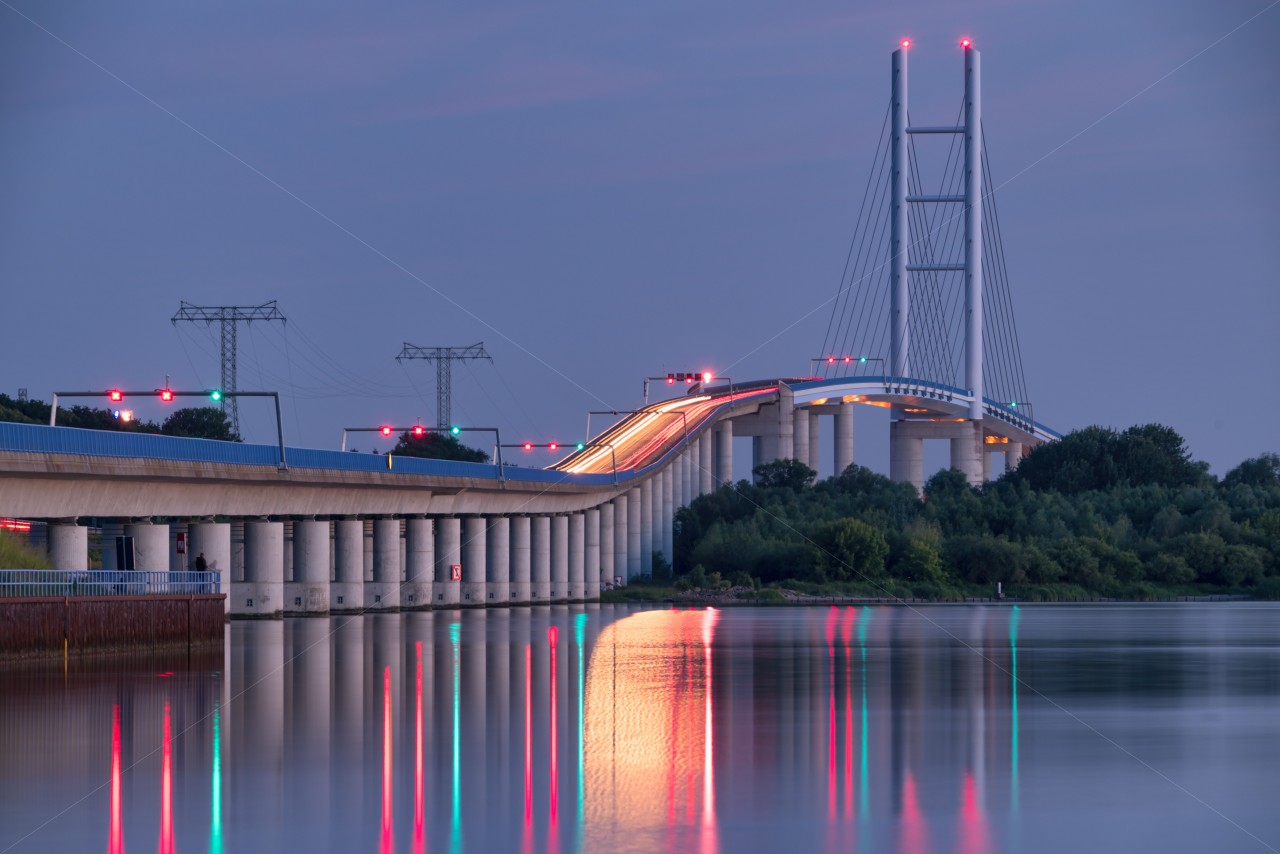 Rügenbrücke - Hochbrücke zwischen Stralsund und Altefähr